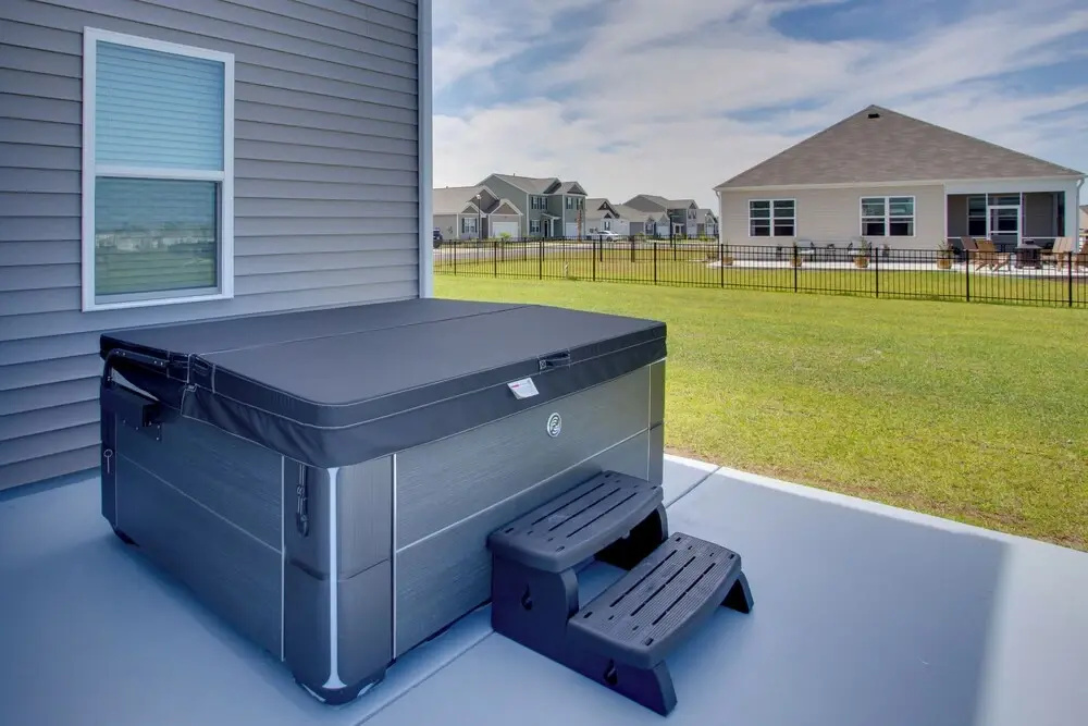 2 Mi to Golf: Myrtle Beach Home w/ Pool Access!