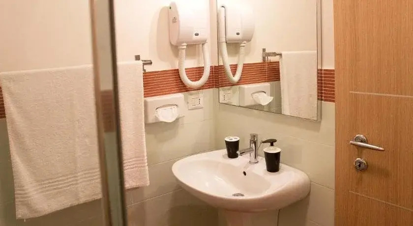 Lacroma Aparthotel