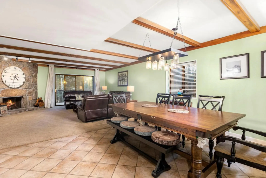 Fall into all the Smokies have to offer in this great mountain escape-Over 1500 Square Feet and Sleeps 9