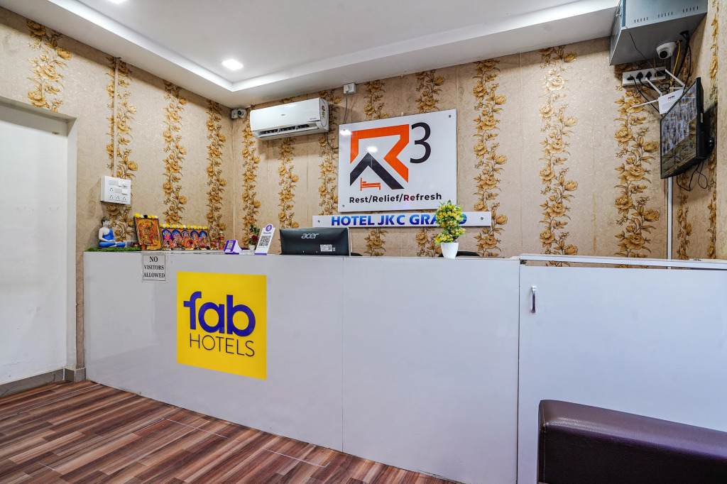 Fabhotel Jkc Grand