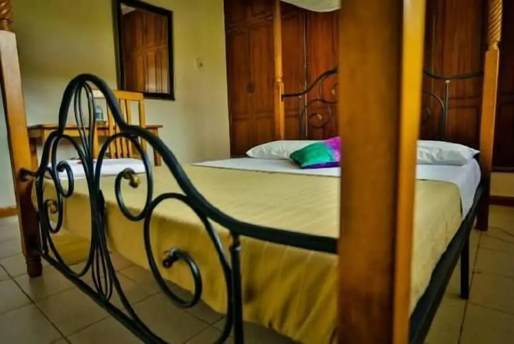Entebbe Vine Inn