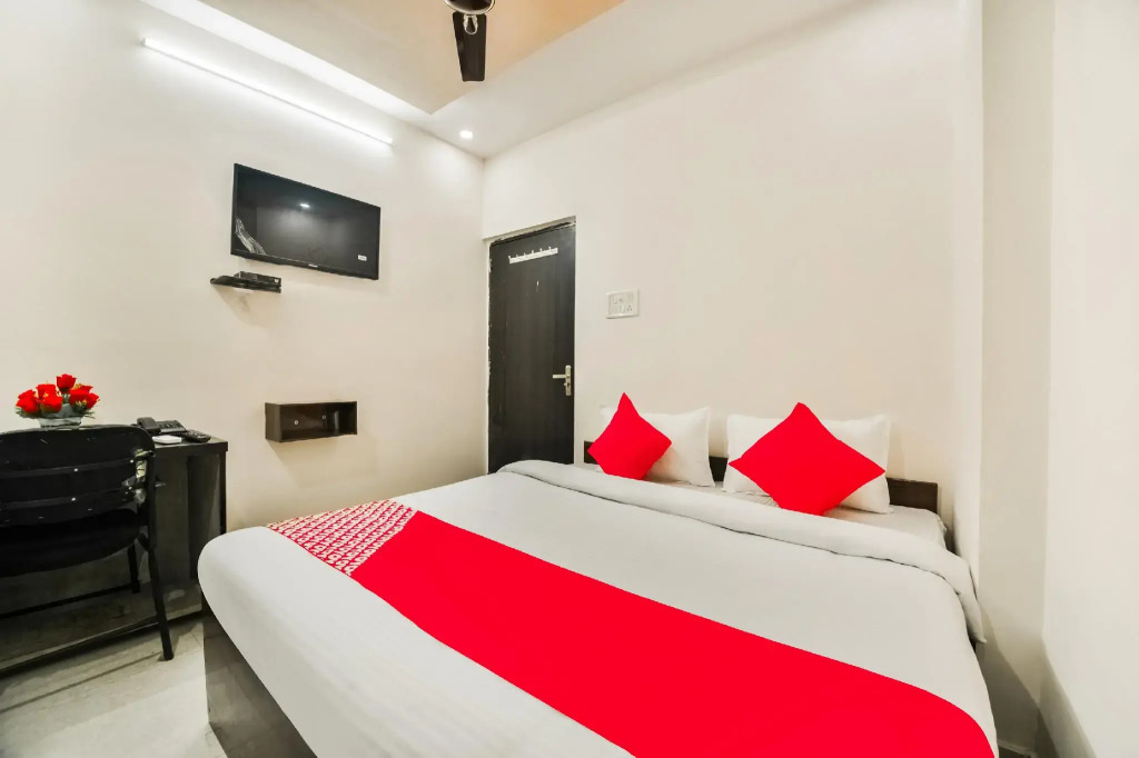 OYO 44605 Hotel Skyway