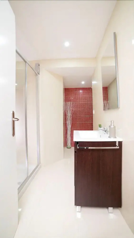 JNG Guest House