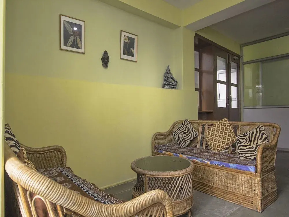 OYO 17067 Maitreya Guest House