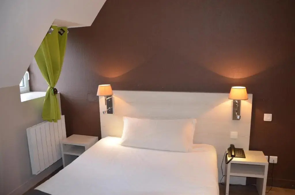 Brit Hotel Du Dauphin LAigle