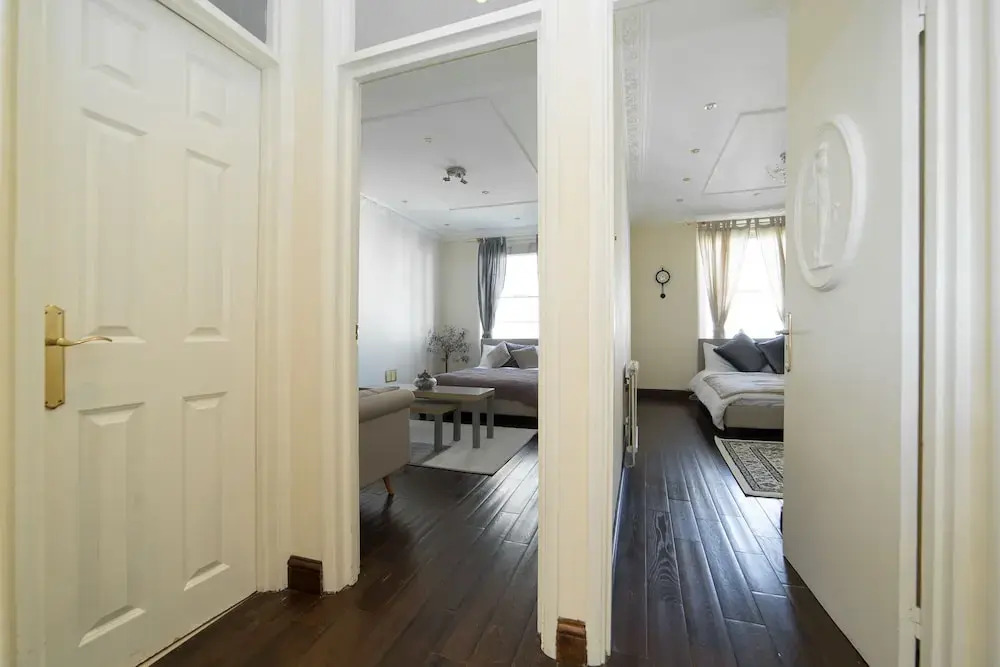 Excel Apartments Hyde Park