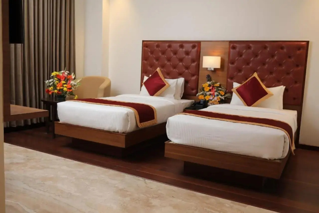 Icon Grand Hotel By Bhagini
