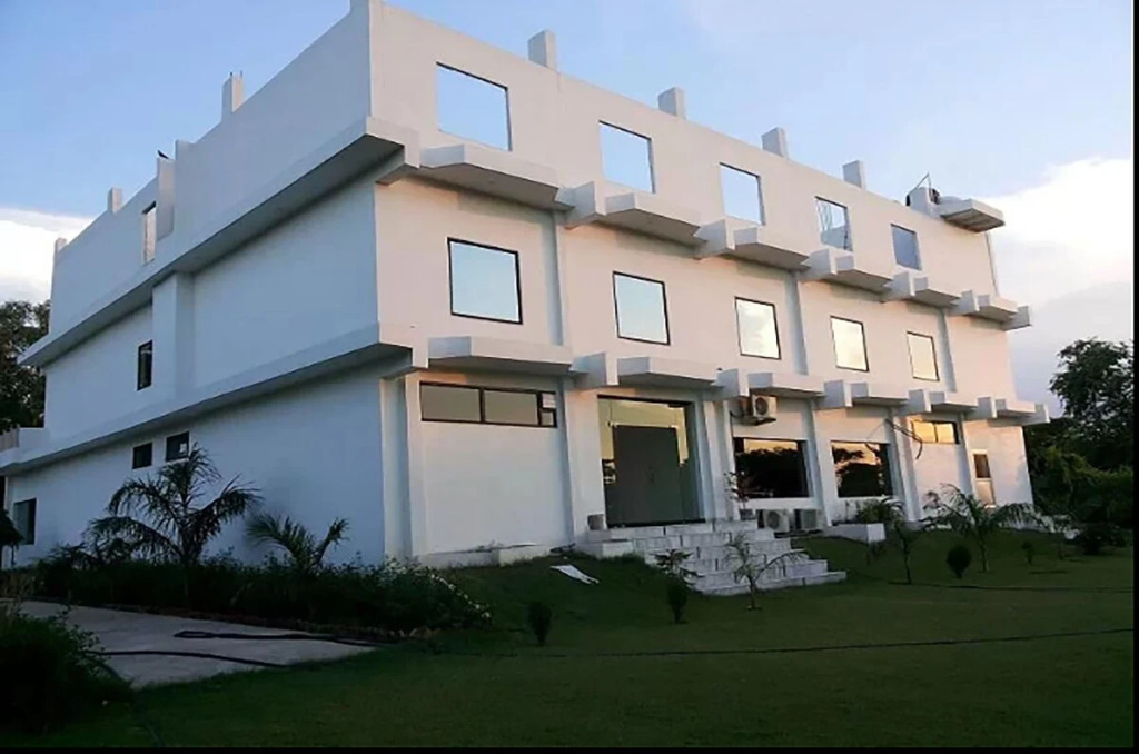 Oyo 24081 Hotel Lata Palace And Resort