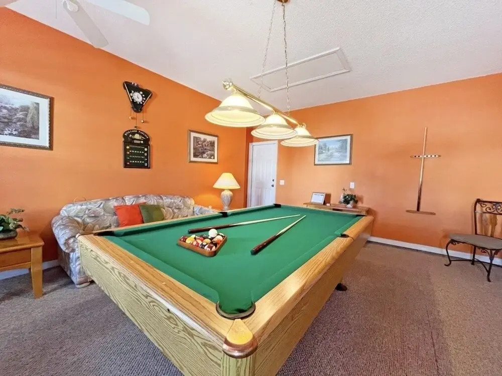 Hampton Retreat 5 Bedroom Home by RedAwning