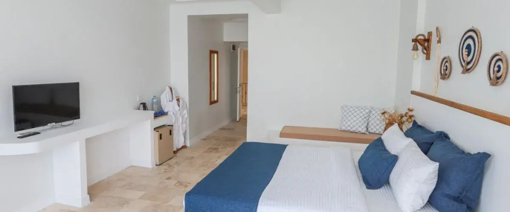 Ayvalık Mavi Çam Otel