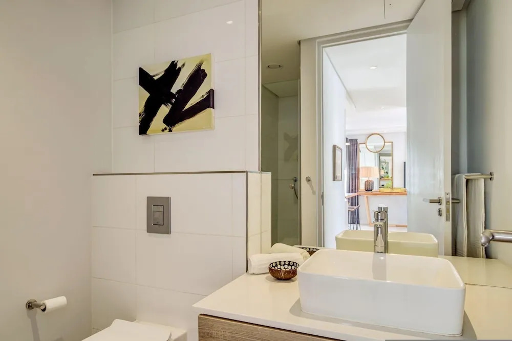 Beautiful Apartment With Mountain Views 404 on N