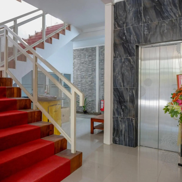 RedDoorz @ Jalan Majapahit Semarang