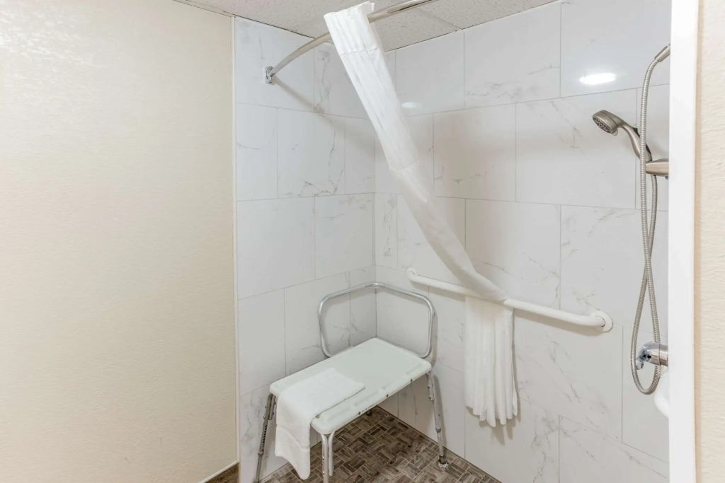 Quality Inn & Suites Plattsburgh