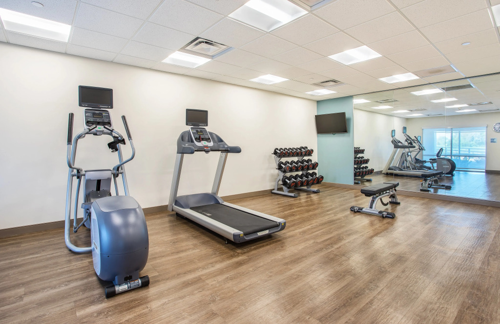 Holiday Inn Express & Suites - Lexington W - Versailles by IHG