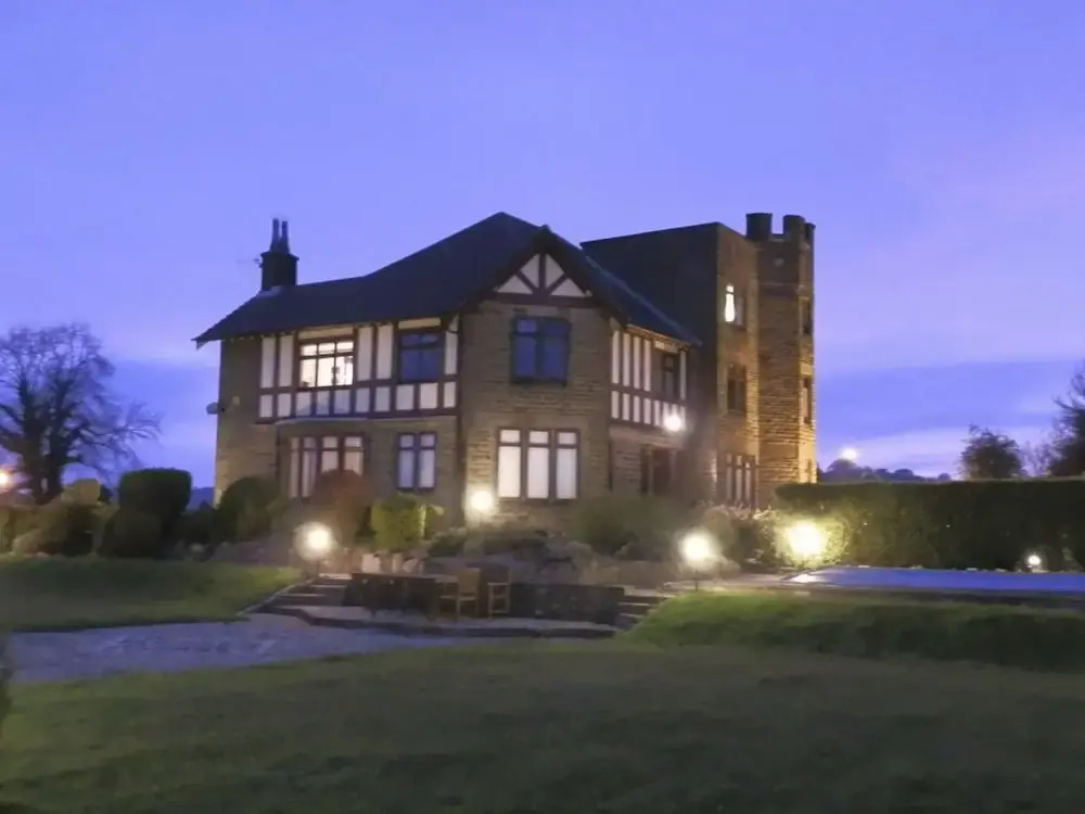 Castle Manor