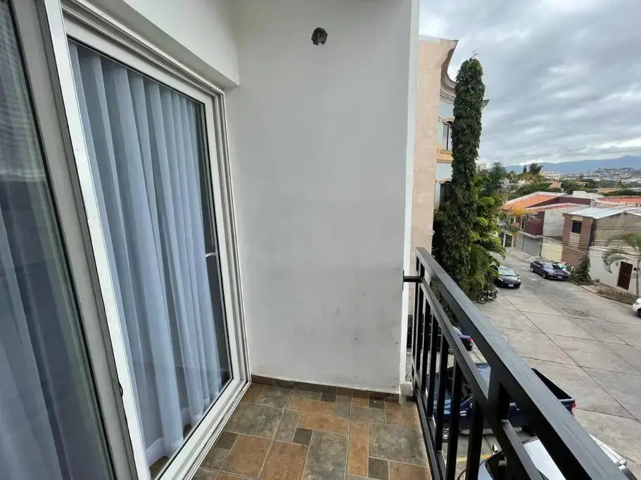 Full Apt. 2BD Near Malls and Rts(2A)