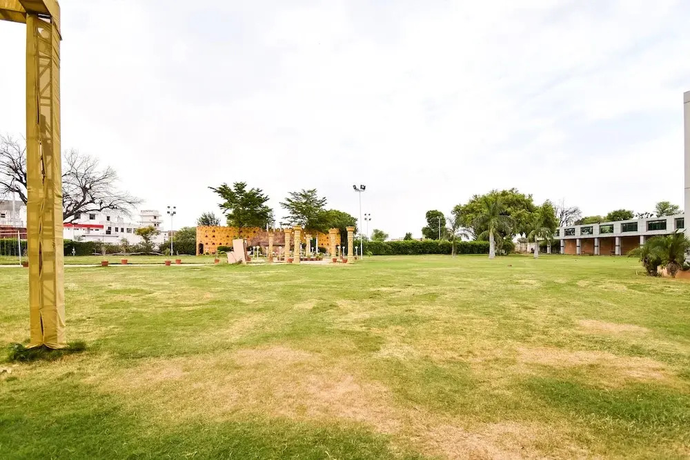 OYO 44607 Glorious Resort
