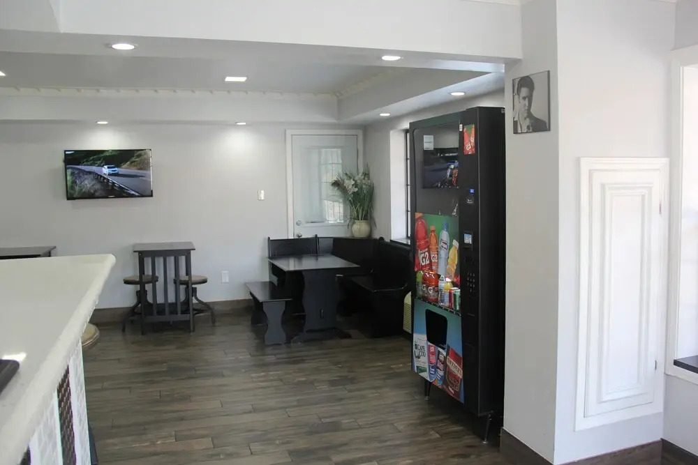 Vista Inn & Suites Beale Street
