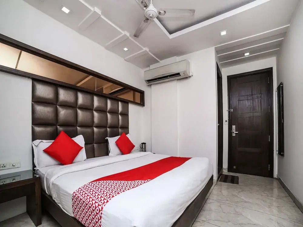 OYO 11150 Hotel Bella Vista