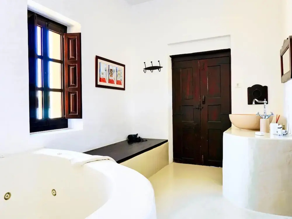 Extravagant Villa in Megalochori