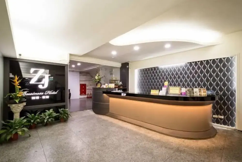 JUNG-ZAW BUSSINESS HOTEL