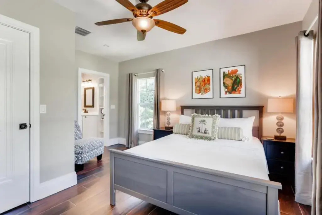 Buttercup 3bd 3ba Sleep 7 on Quiet Street