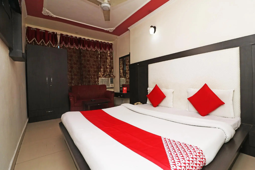 OYO 35806 Hotel Himgiri
