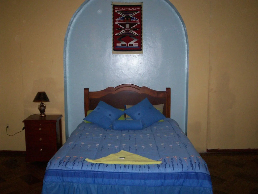 Hostal White House