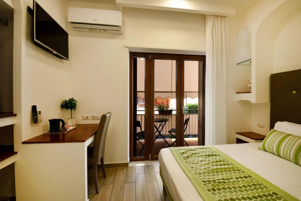 Sorrento Rooms
