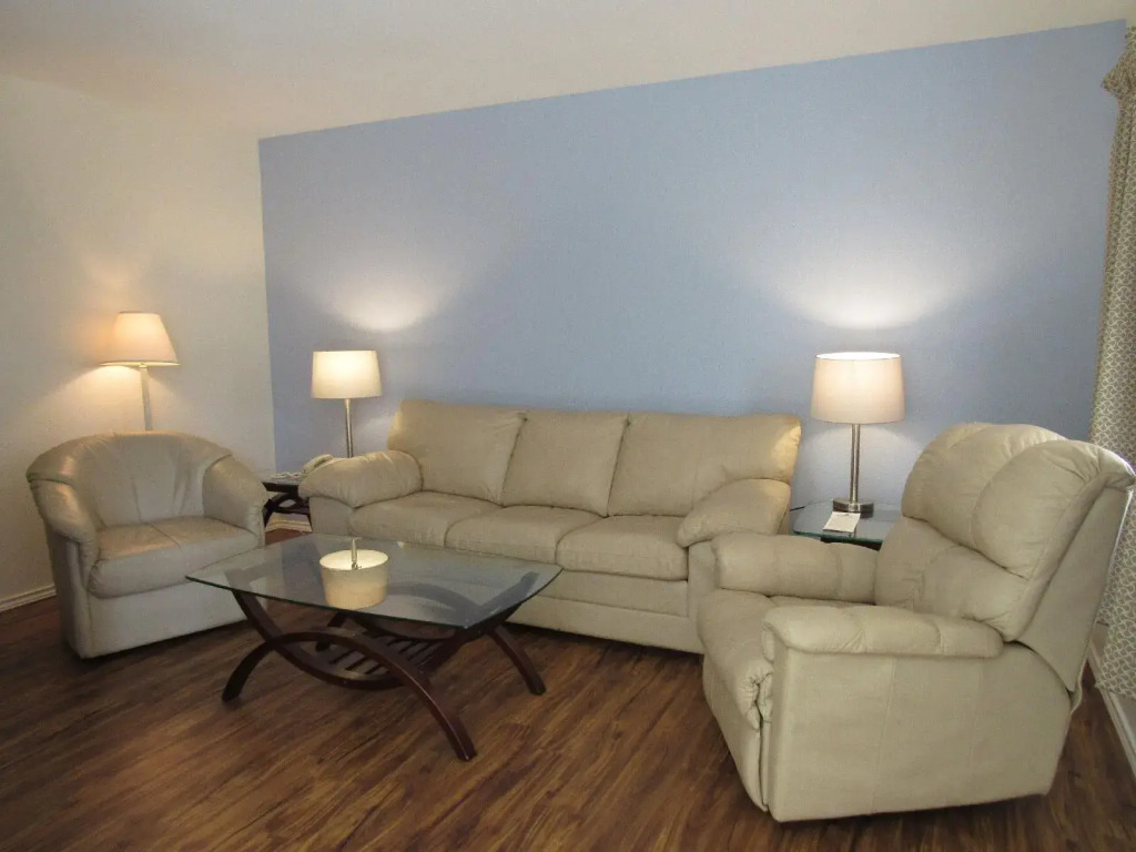 Victoria Palms Inn and Suites