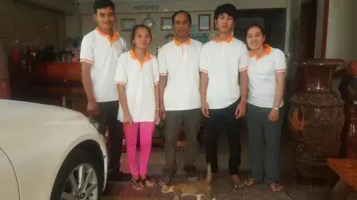Sambathmeas Guesthouse Chom Chao