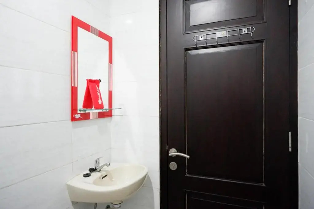 RedDoorz Syariah near RSUD Margono Purwokerto