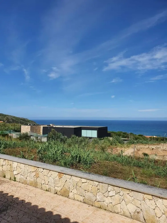 Lovely 4-bed Villa in Colares