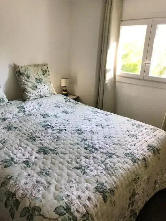 Bungalow de 2 chambres avec jardin clos et wifi a Roquebrune sur Argens