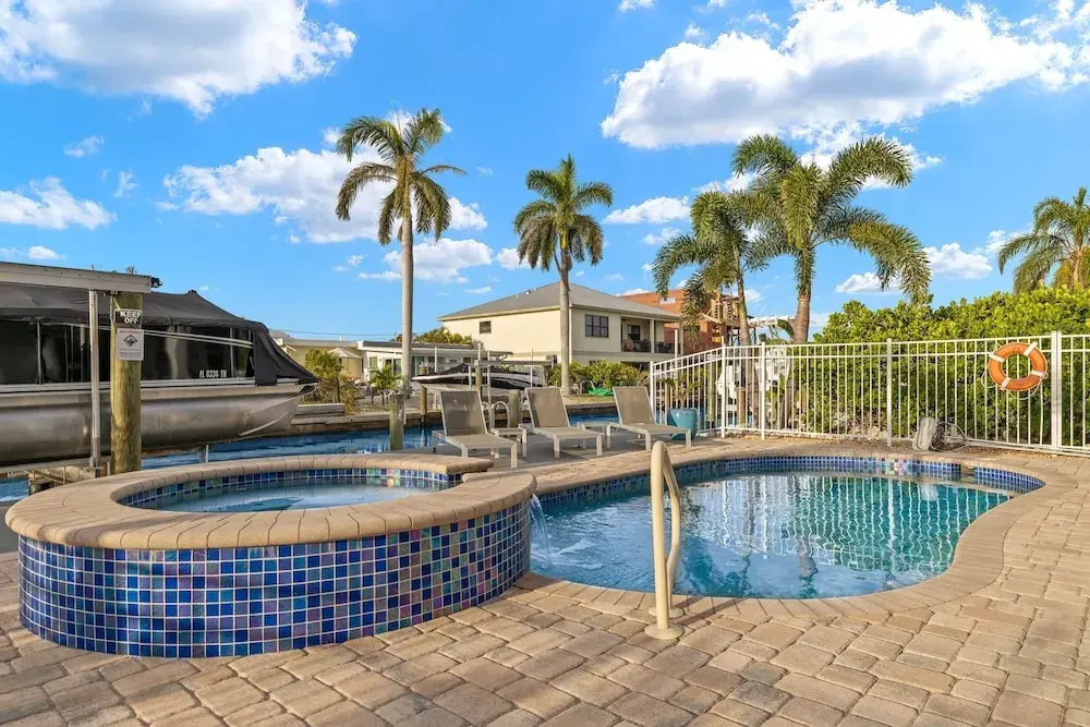 143 Catch And Relax: 5br Home W/ Pool & Spa! 5 Bedroom Home