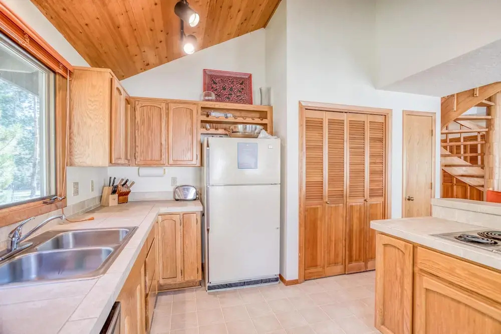Red Cedar Lane 18