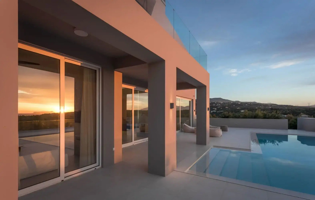 White Grace - A Seductive World of Luxury