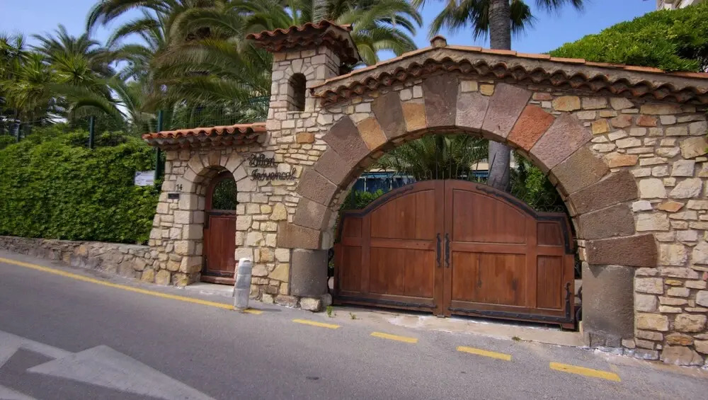 T3 4 étoiles 100m plages piscine SPA PKG