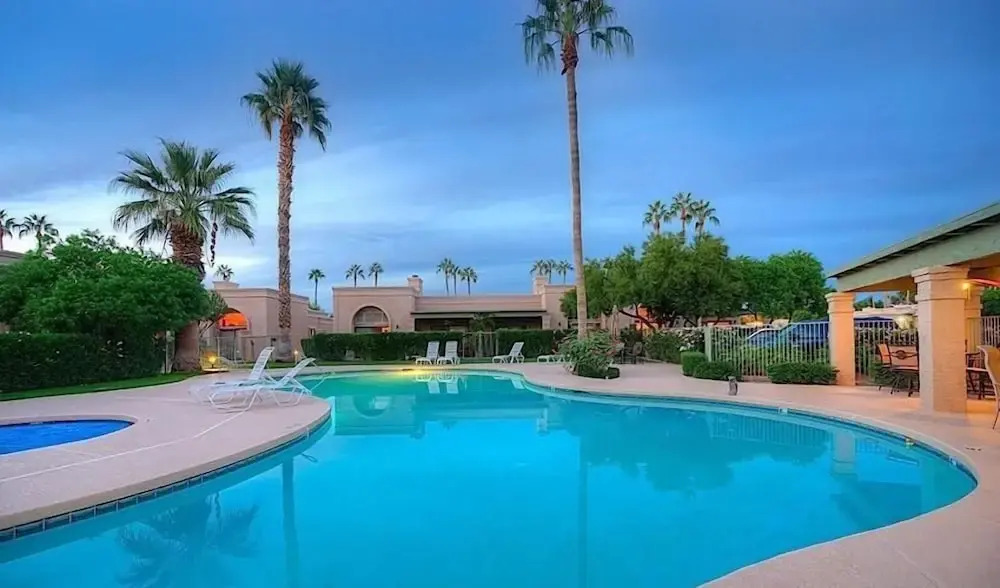 Continental Gardens By Signature Vacation Rentals