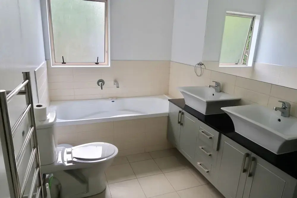 ARent - Serviced House - 82A Richardson Road