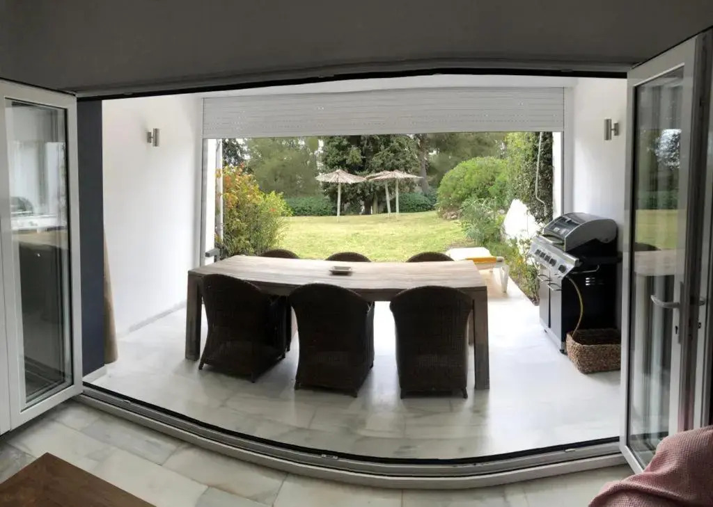 Frontline Aloha Golf Townhouse for a family minutes from Puerto Banus Marbella and Best Beaches