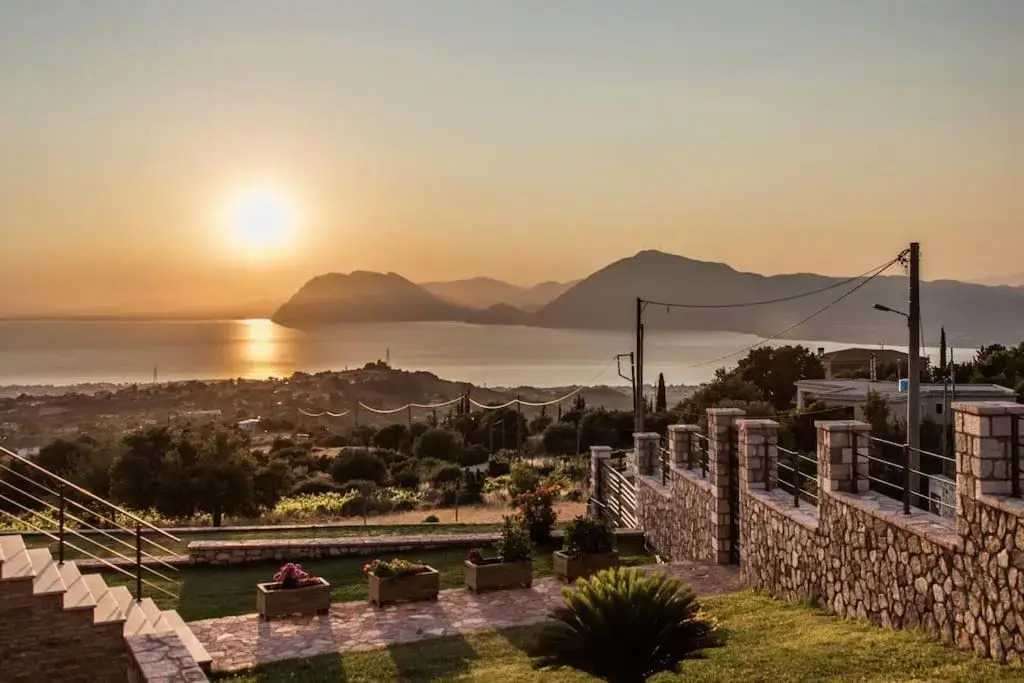 Villa Alexandros - Four Seasons
