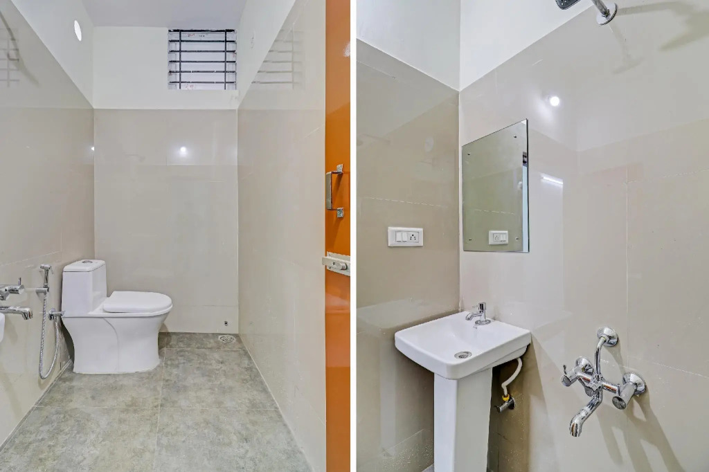 OYO 78917 Mandhara Suites