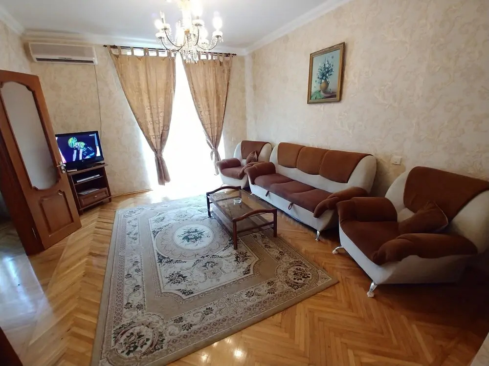 Apartment with Sea and F1 view