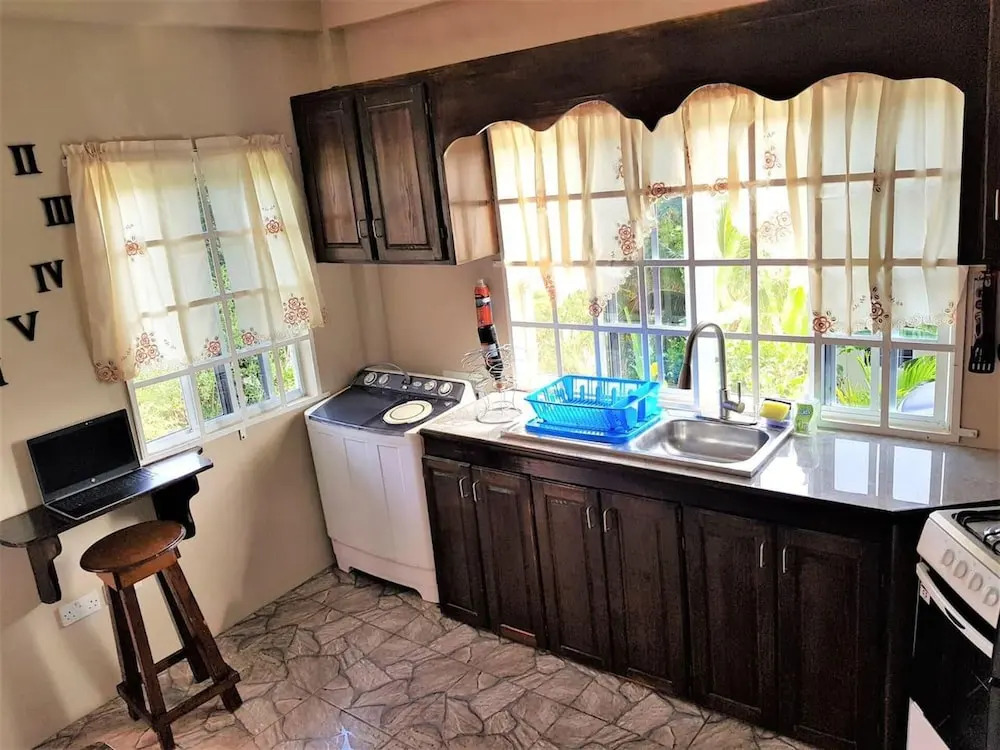 Beautiful 1-bed Apartment in Saint George's