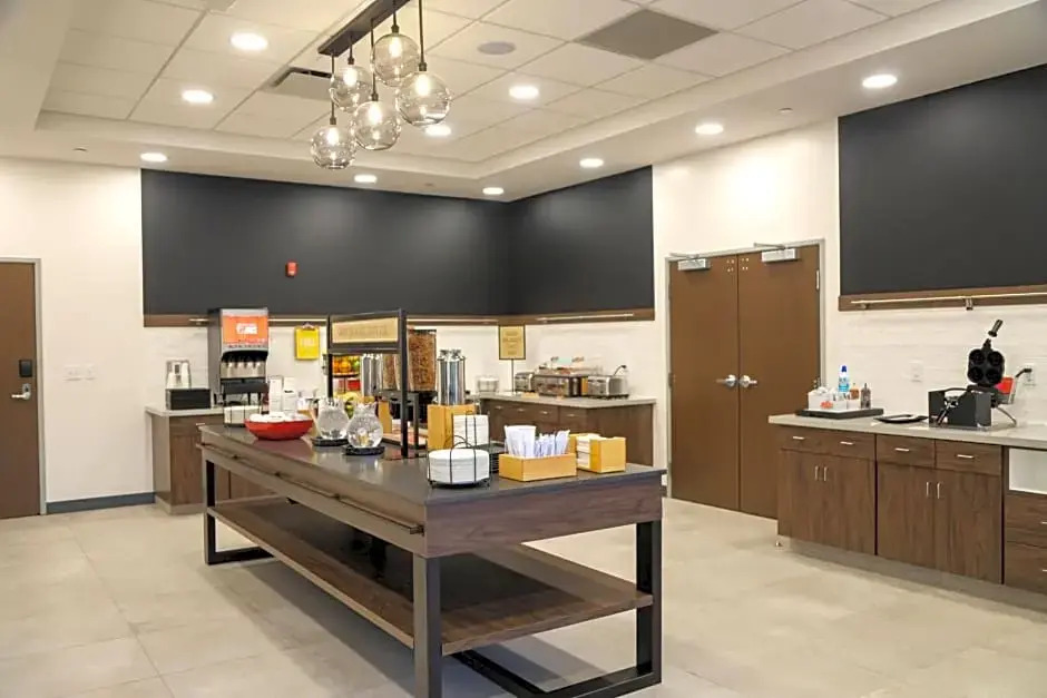 Hampton Inn Lead