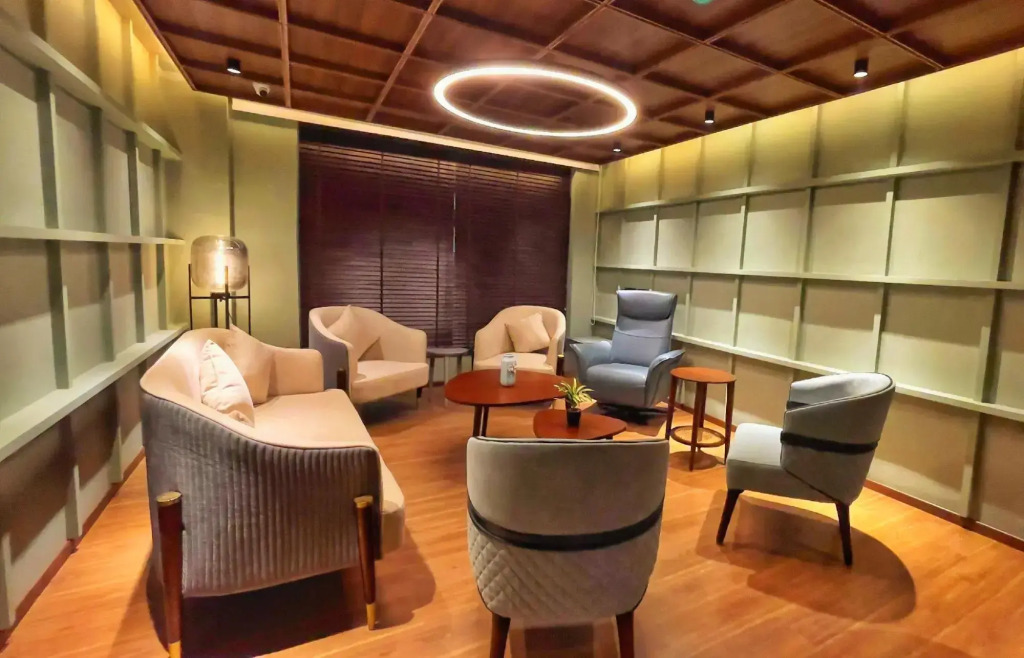 Hotel KLB Grand