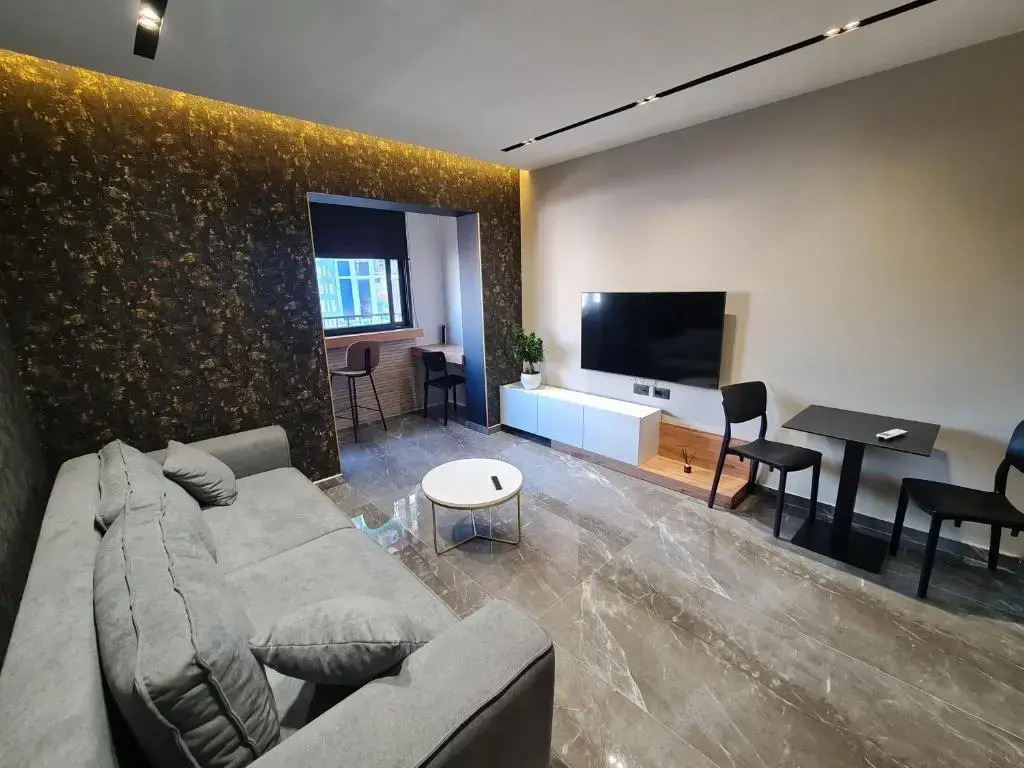 La Mirage Apartment 01