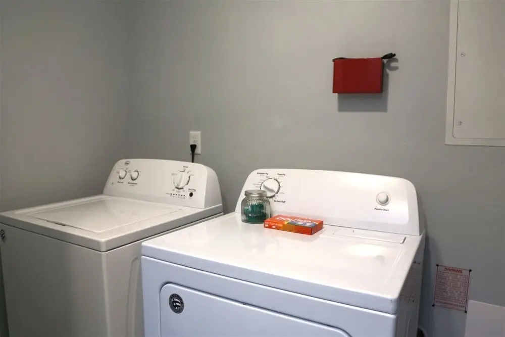 Smart-designed 2 Bed/2 Bath Home