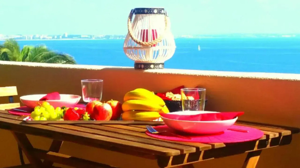 Amazing Sea View w/ 2 Bdr Ideal 4 Families w/ WiFi